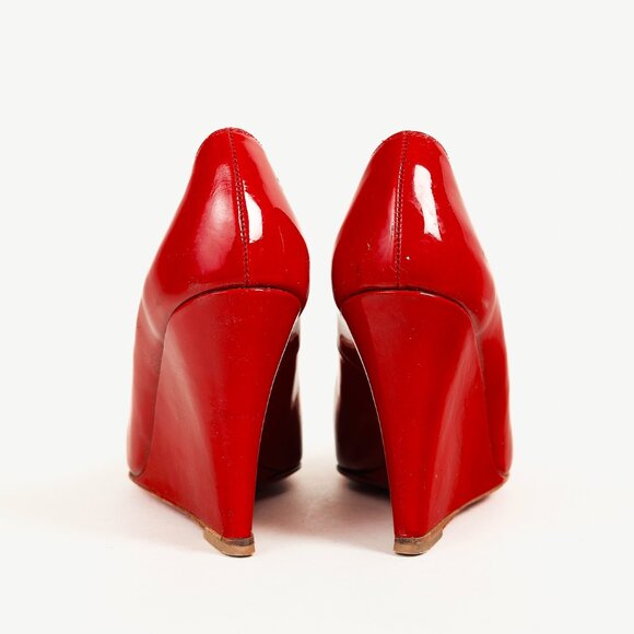 Christian Louboutin Ron Ron 100 Red Patent Leather Wedges - Picture 3 of 8